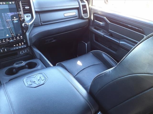 Vehicle image 26 of 29