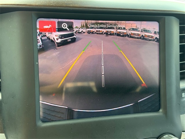 Vehicle image 21 of 24