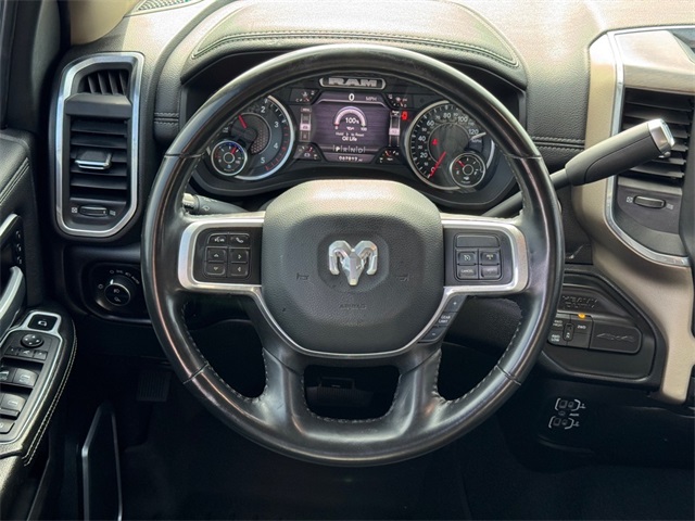 Vehicle image 14 of 24
