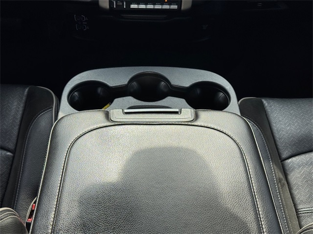 Vehicle image 13 of 24