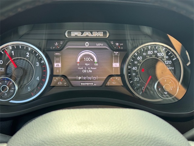 Vehicle image 19 of 24