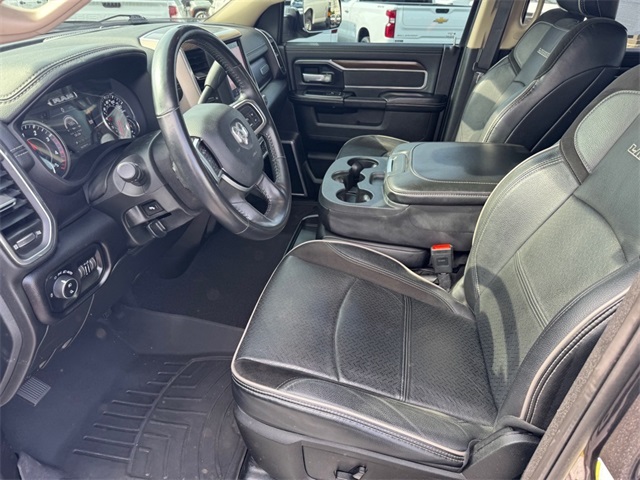 Vehicle image 9 of 24