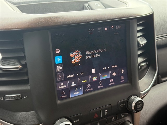 Vehicle image 15 of 27