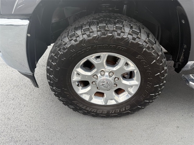 Vehicle image 9 of 27