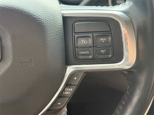 Vehicle image 21 of 27