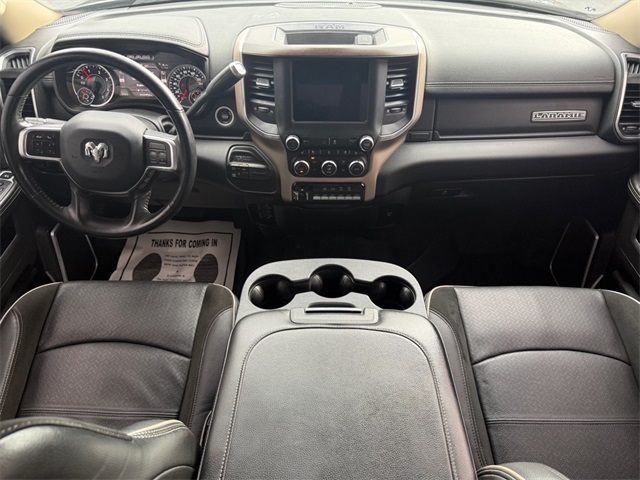 Vehicle image 11 of 27