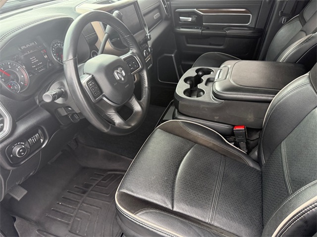 Vehicle image 20 of 27