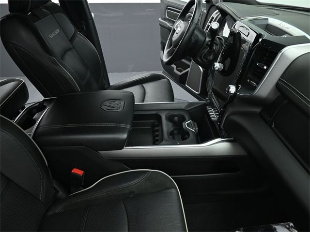 Vehicle image 60 of 84