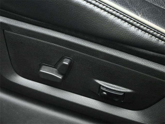 Vehicle image 50 of 84