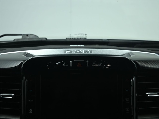 Vehicle image 34 of 84