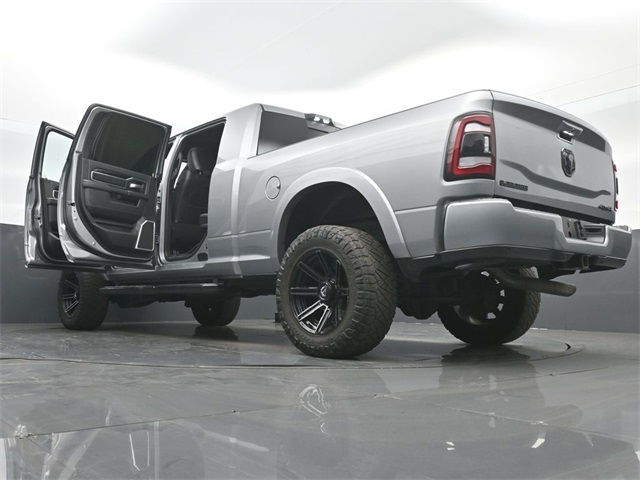 Vehicle image 15 of 84