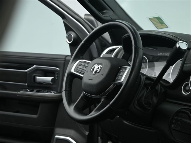 Vehicle image 76 of 84