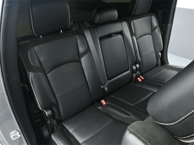Vehicle image 70 of 84
