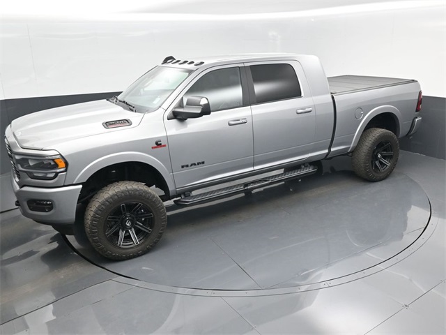 Vehicle image 3 of 84