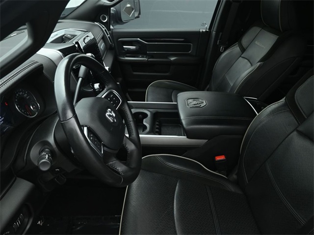 Vehicle image 44 of 84