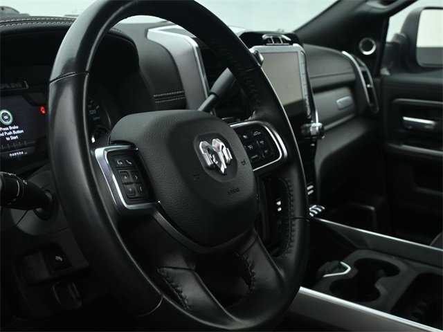 Vehicle image 43 of 84