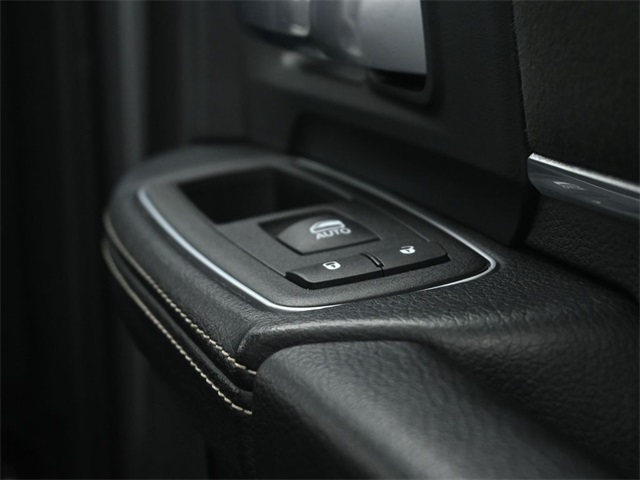 Vehicle image 59 of 84
