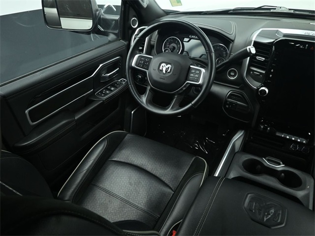 Vehicle image 39 of 84
