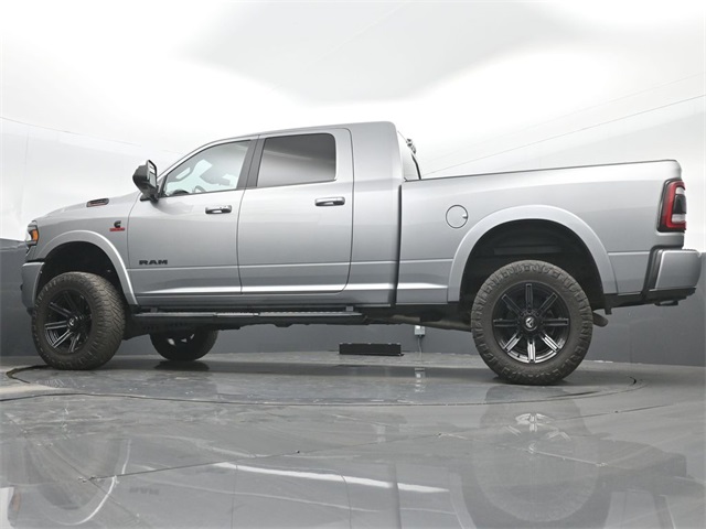 Vehicle image 22 of 84