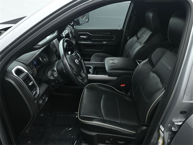 Vehicle image 51 of 84
