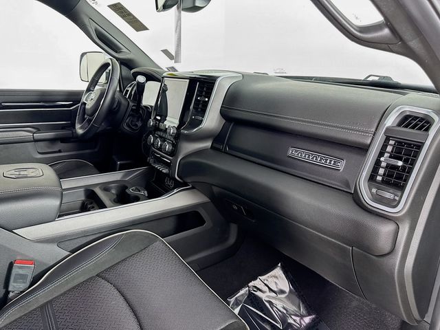 Vehicle image 32 of 35