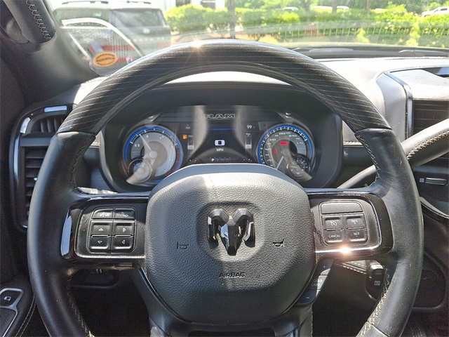 Vehicle image 19 of 34