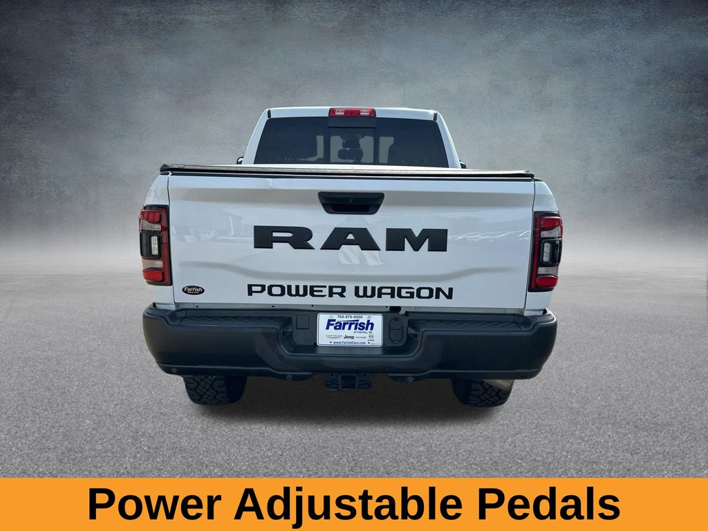 Vehicle image 4 of 25