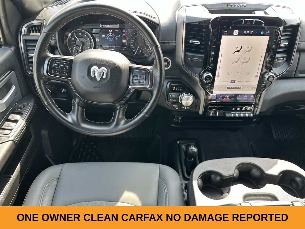 Vehicle image 8 of 25