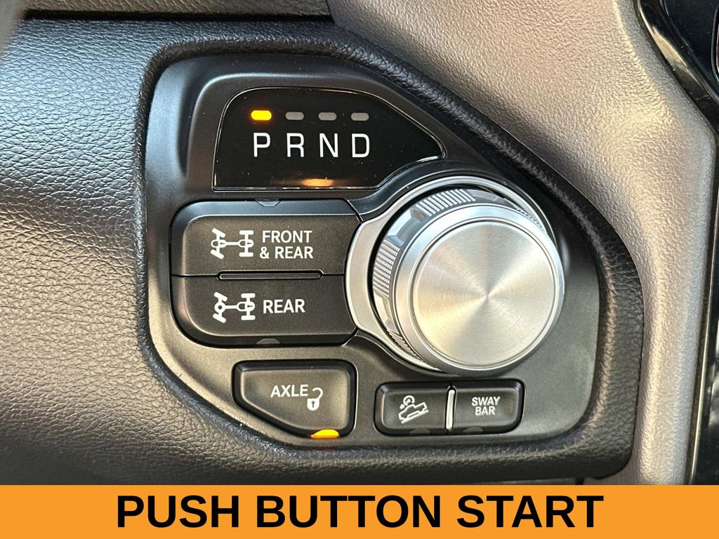 Vehicle image 11 of 25