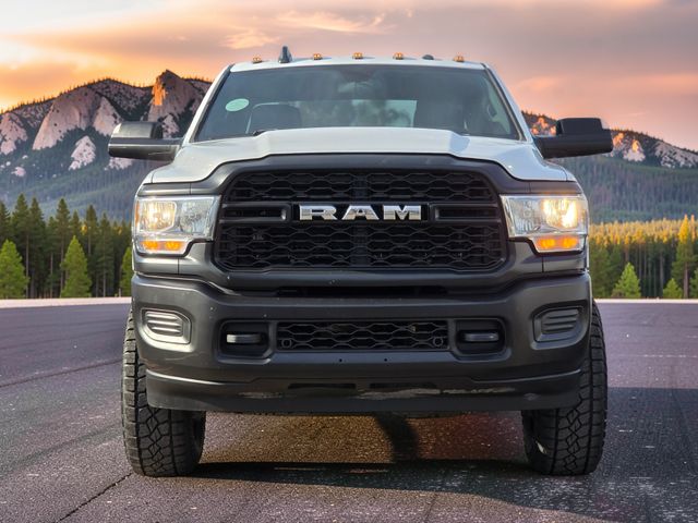 2022 Ram 2500 Tradesman Image 2 of 37