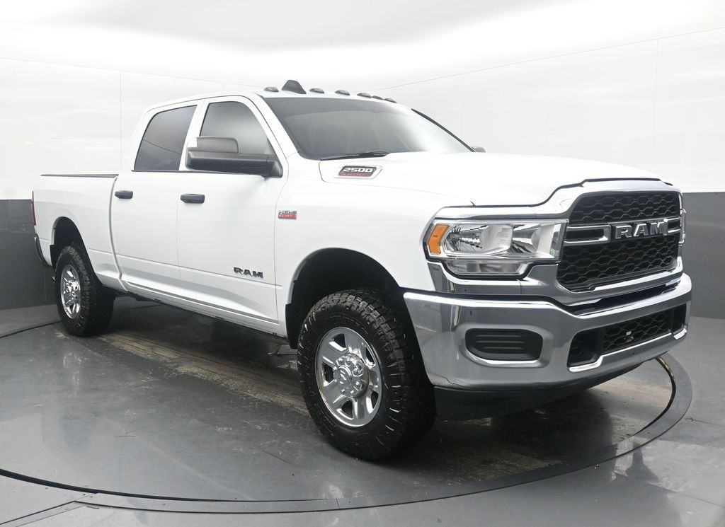 Vehicle image 11 of 40