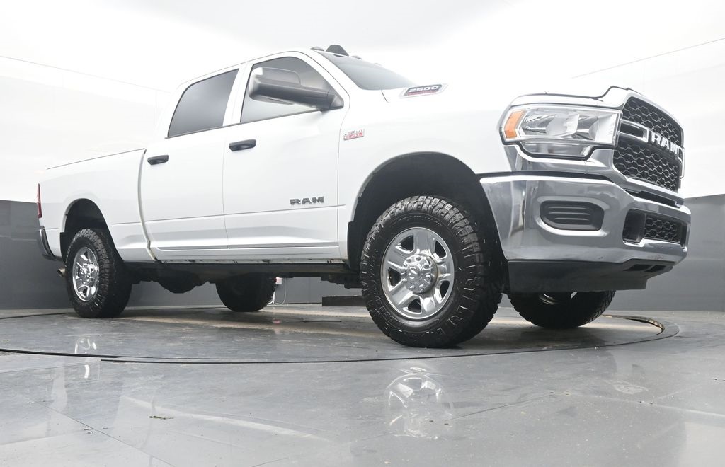 Vehicle image 7 of 40