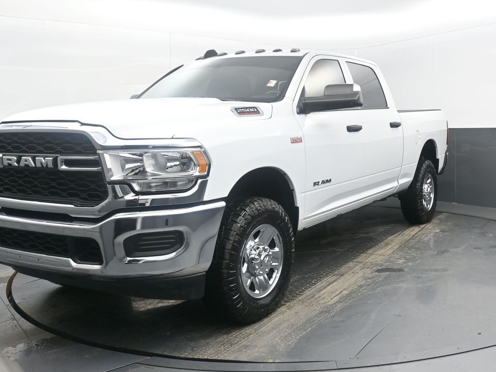 Vehicle image 3 of 40