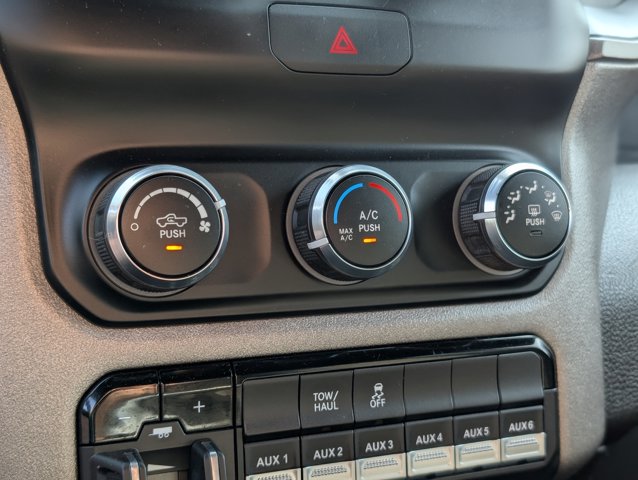 Vehicle image 20 of 40