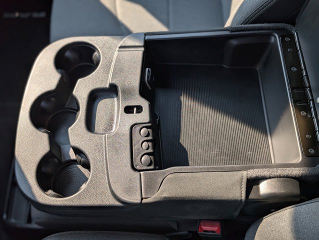 Vehicle image 24 of 40