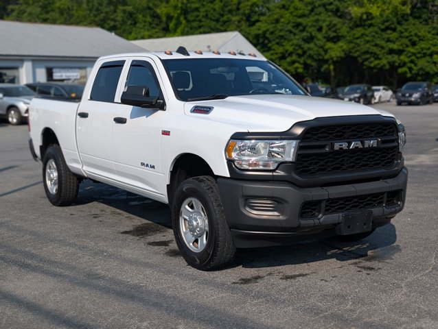 Vehicle image 3 of 40
