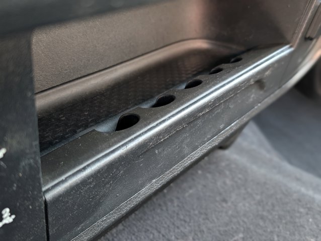 Vehicle image 23 of 40