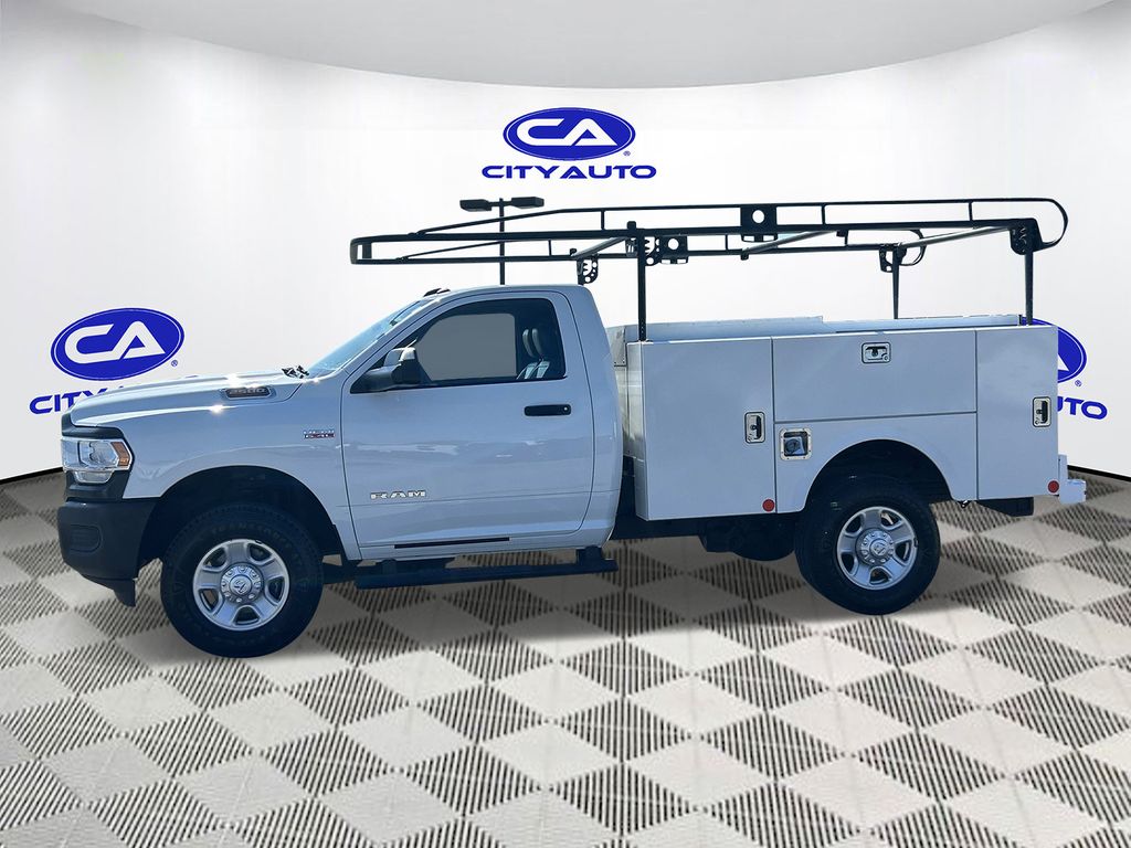2022 Ram 2500 Tradesman Image 1 of 40