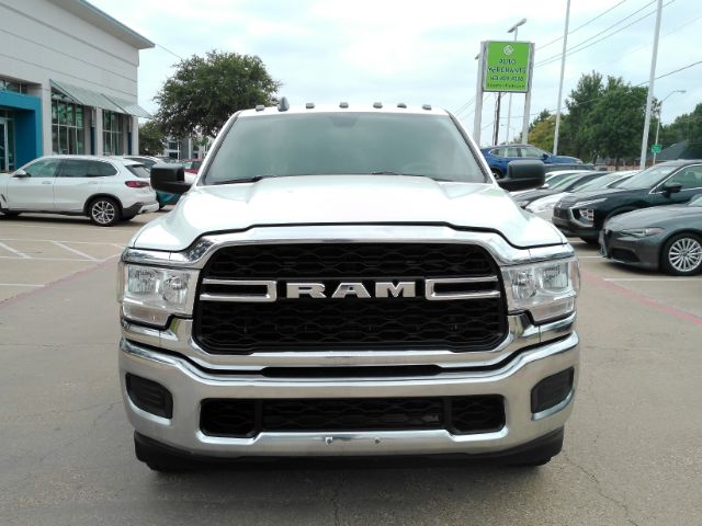 2022 Ram 2500 Tradesman Image 2 of 51