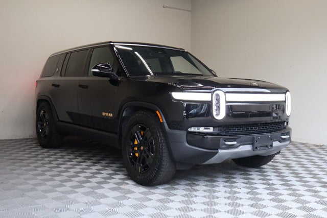 2022 Rivian R1S Launch Edition Image 1 of 39