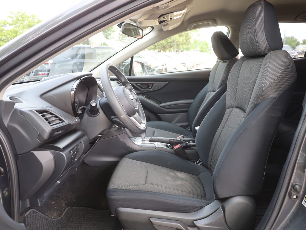 Vehicle image 17 of 41