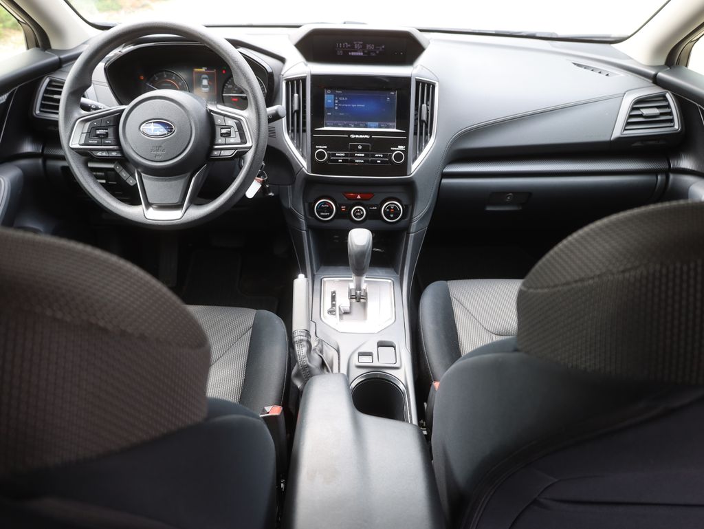 Vehicle image 21 of 41