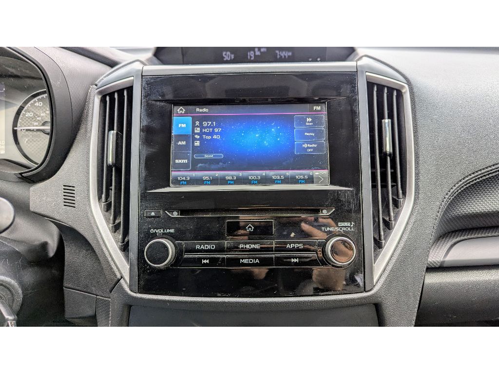 Vehicle image 22 of 30