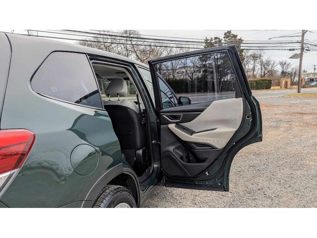 Vehicle image 12 of 30