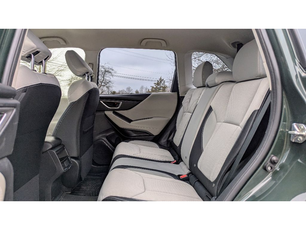 Vehicle image 17 of 30