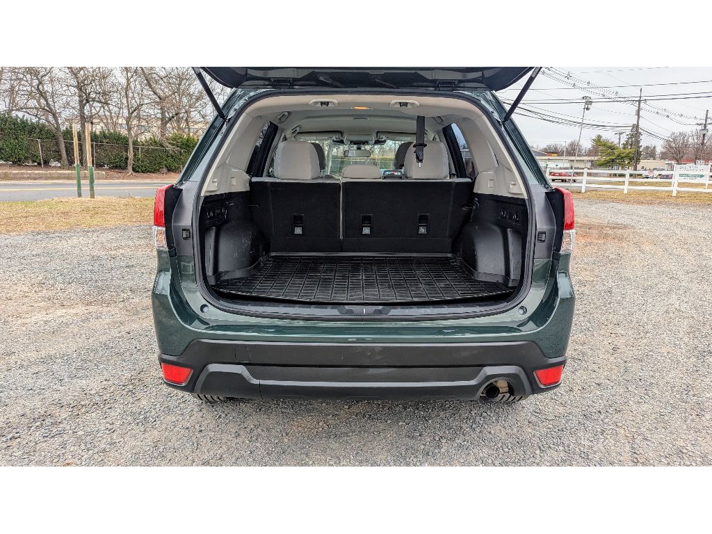 Vehicle image 13 of 30
