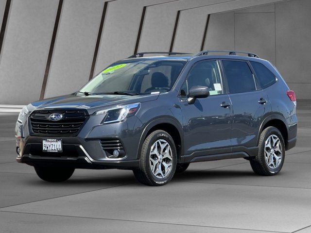 2022 Subaru Forester Premium Image 2 of 30