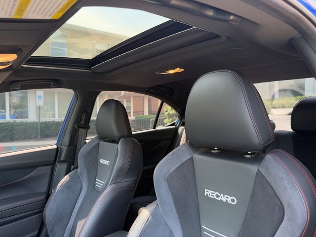 Vehicle image 40 of 58