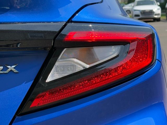Vehicle image 17 of 58