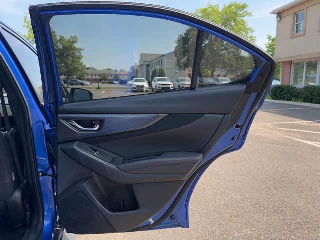 Vehicle image 32 of 58